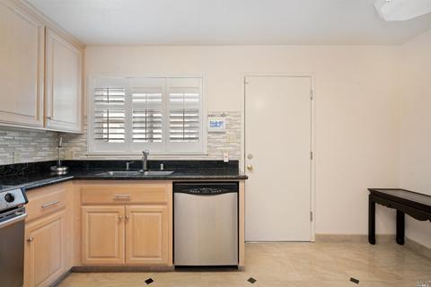 381 Pepper Dr, Vallejo, CA 94589 photo 15