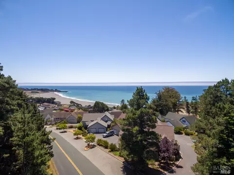 38954 Cypress Way, Gualala, CA 95445