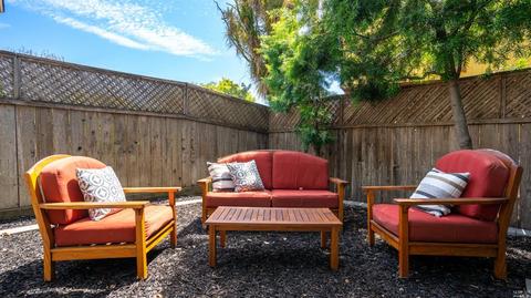 19 Greenleaf Ln, Cotati, CA 94931 photo 8