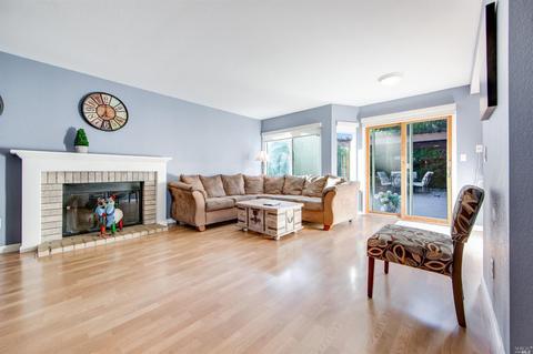 1013 Hampshire Ln, Windsor, CA 95492 photo 13