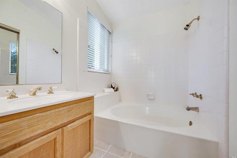 1013 Hampshire Ln, Windsor, CA 95492 photo 26