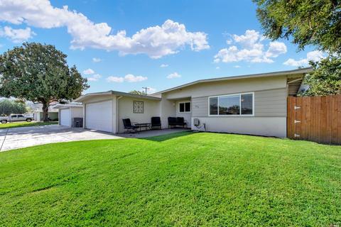 233 Juniper St, Vacaville, CA 95688 photo 4