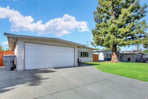 233 Juniper St, Vacaville, CA 95688 photo 3