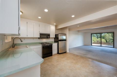 280 San Jacinta Dr #E, Ukiah, CA 95482 photo 1