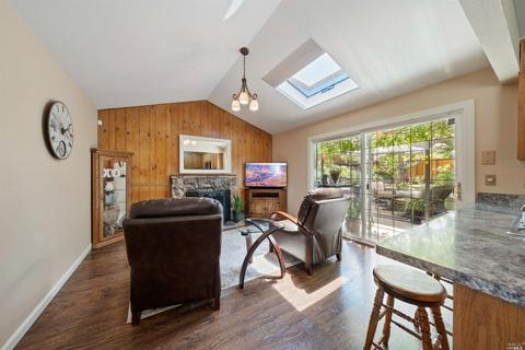 928 Springwood Ct, Rodeo, CA 94572 photo 8