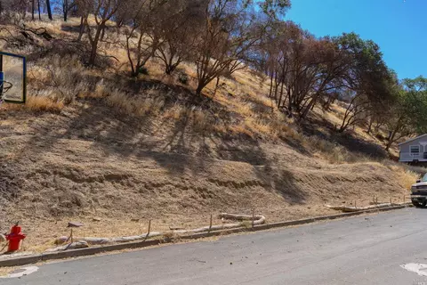 1074 Arroyo Grande Dr, Napa, CA 94558
