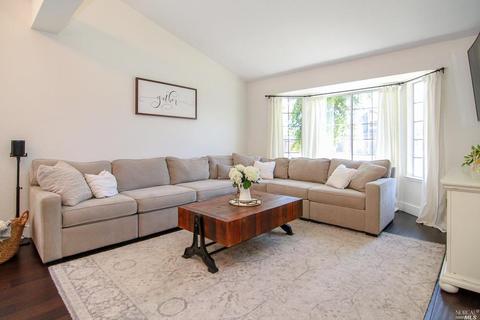 9160 Piccadilly Cir, Windsor, CA 95492 photo 4