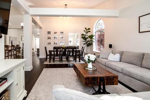 9160 Piccadilly Cir, Windsor, CA 95492 photo 5