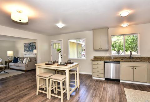 9870 Berry Ln, Windsor, CA 95492 photo 5