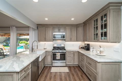 948 Dolphin Ct, Rodeo, CA 94572 photo 10