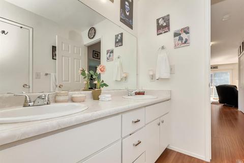 299 Whale Bone Ct, Vallejo, CA 94591 photo 21