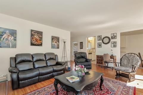 299 Whale Bone Ct, Vallejo, CA 94591 photo 5