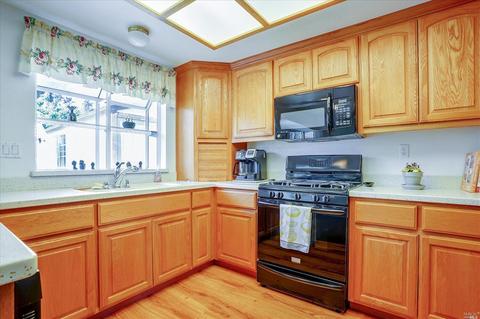 9317 Vinecrest Rd, Windsor, CA 95492 photo 7