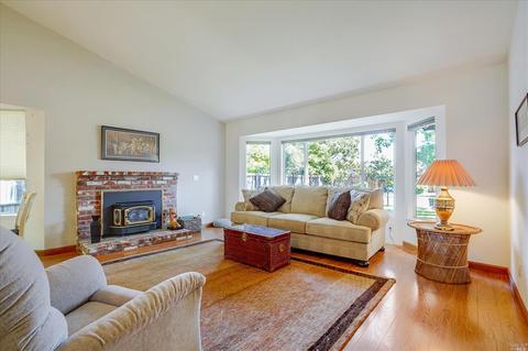 9317 Vinecrest Rd, Windsor, CA 95492 photo 3