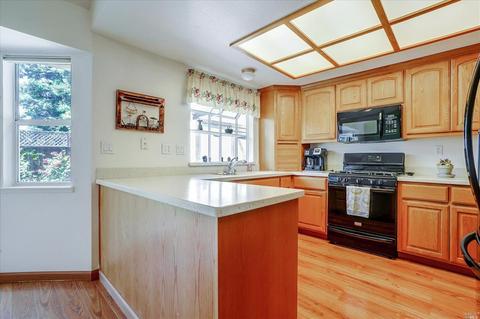 9317 Vinecrest Rd, Windsor, CA 95492 photo 6