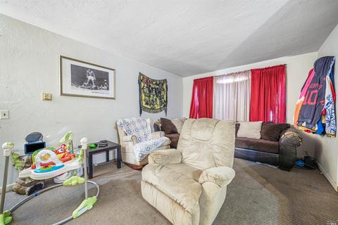 68 Victoria St, Vallejo, CA 94591 photo 4