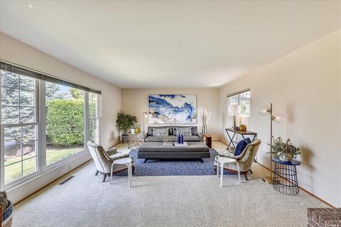 126 Winchell Ct, Vallejo, CA 94589 photo 2