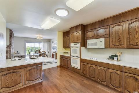 126 Winchell Ct, Vallejo, CA 94589 photo 9