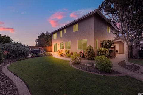542 Watson Ct, Benicia, CA 94510 photo 2