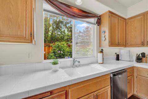 542 Watson Ct, Benicia, CA 94510 photo 33
