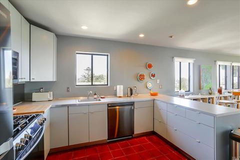 124 Craven St, Vallejo, CA 94590 photo 14