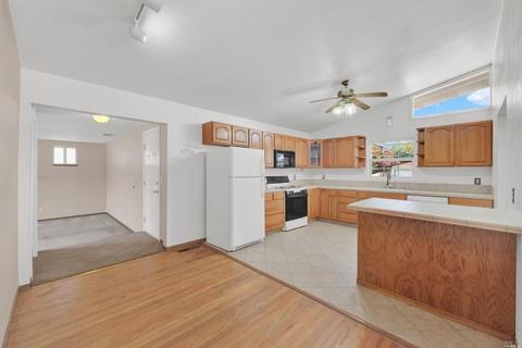 186 Deodara St, Vacaville, CA 95688 photo 17