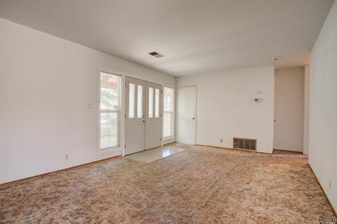 218 E Pacific Ave, Fairfield, CA 94533 photo 7
