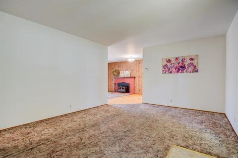 218 E Pacific Ave, Fairfield, CA 94533 photo 6