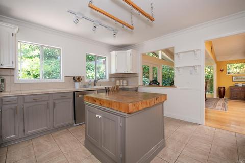 26 Gregory Dr, Fairfax, CA 94930 photo 10