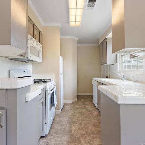 139 Claremont Ave, Vallejo, CA 94590 photo 9