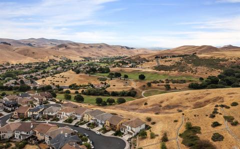 6610 Deerfield Dr, Vallejo, CA 94591 photo 2