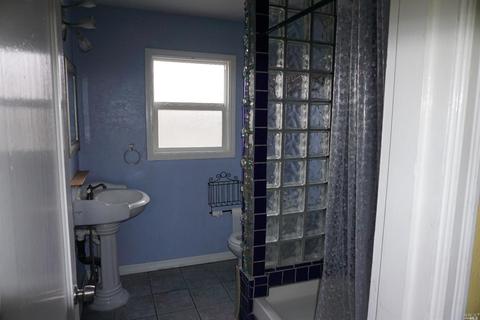 2545 Alameda St, Vallejo, CA 94590 photo 8