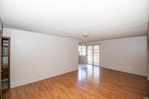 150 Elena Ct, Vallejo, CA 94589 photo 4