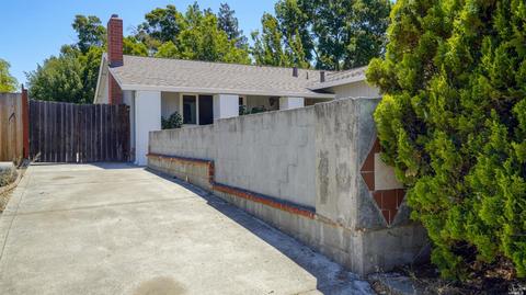 2356 Twain Ct, Fairfield, CA 94533 photo 3