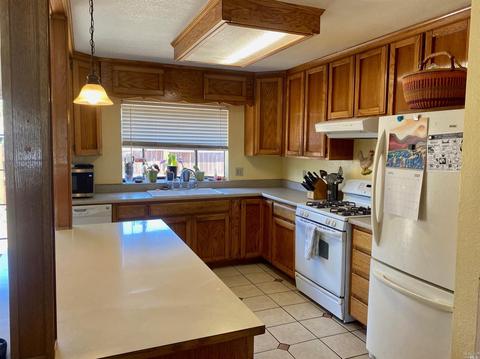 112 Thompson Ave, Ukiah, CA 95482 photo 3