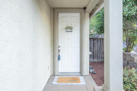 1061 Cabernet Ct, Vacaville, CA 95688 photo 4
