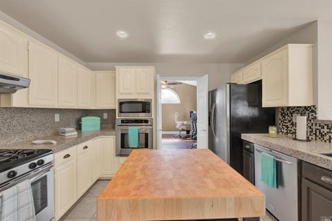2811 Silver Fox Cir, Fairfield, CA 94534 photo 19