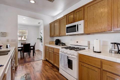 1636 Glenmore Dr, Fairfield, CA 94533 photo 13