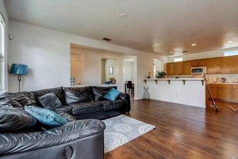 1636 Glenmore Dr, Fairfield, CA 94533 photo 6