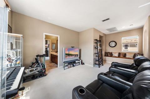 1829 Landmark Dr, Vallejo, CA 94591 photo 4