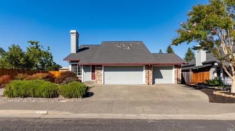 124 Los Robles Ave, Windsor, CA 95492 photo 3