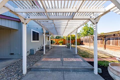 124 Los Robles Ave, Windsor, CA 95492 photo 50