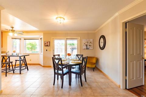 124 Los Robles Ave, Windsor, CA 95492 photo 11