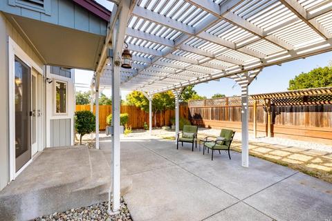 124 Los Robles Ave, Windsor, CA 95492 photo 42