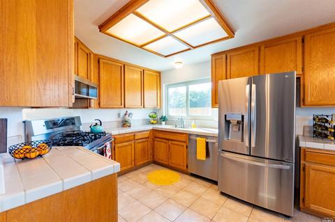 124 Los Robles Ave, Windsor, CA 95492 photo 18