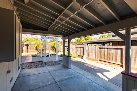 124 Los Robles Ave, Windsor, CA 95492 photo 59