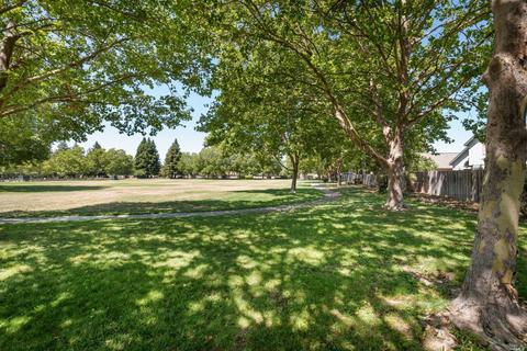 852 Bond Pl, Windsor, CA 95492 photo 22