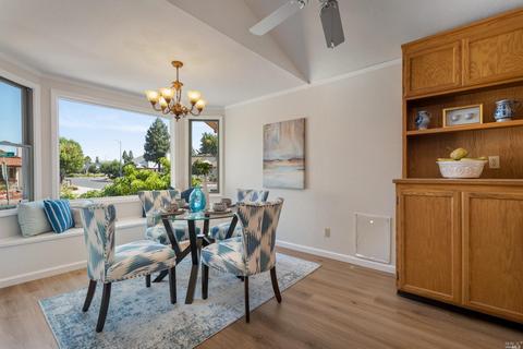 852 Bond Pl, Windsor, CA 95492 photo 6