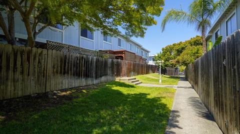 341 E T St, Benicia, CA 94510 photo 33