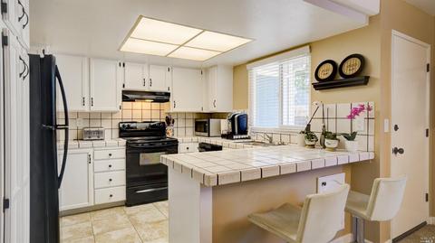 341 E T St, Benicia, CA 94510 photo 6